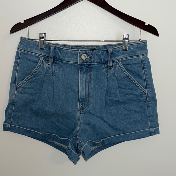 Express high rise shorts, EUC, size 8 - Picture 1 of 5